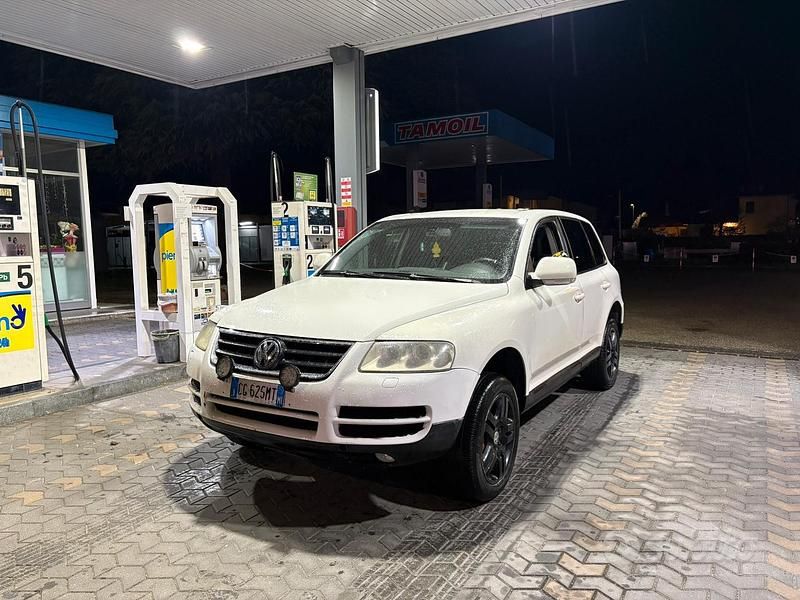 Usata VW Touareg 220 CV (161 kW) 2003 Bianco SUV