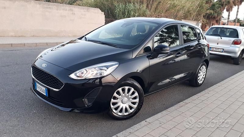 Usata Ford Fiesta Titanium 85 CV (62 kW) 2018 Nero Utilitaria