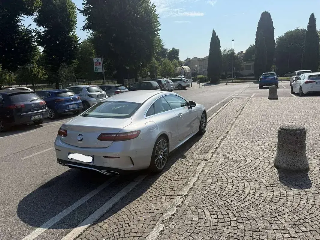 Usata Mercedes E220 Premium 194 CV (142 kW) 2018 Coupé