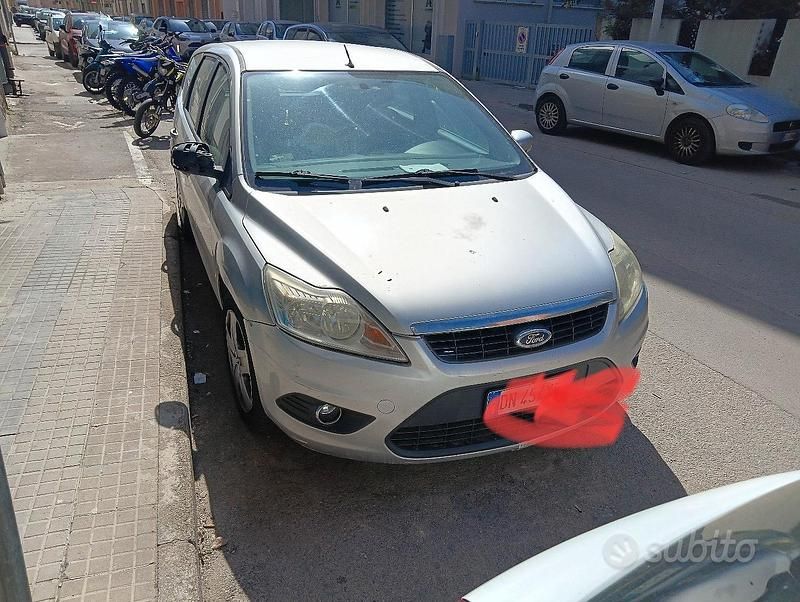 Usata Ford Focus 90 CV (66 kW) 2008 Grigio Station wagon