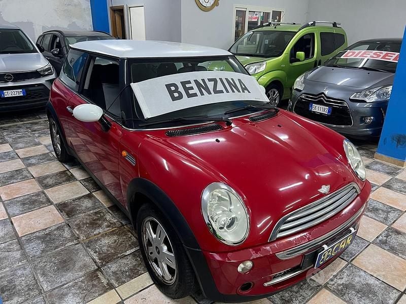 Usata Mini Cooper 89 CV (65 kW) 2006 Rosso Utilitaria