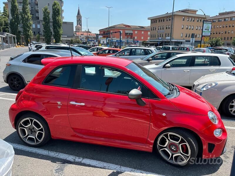 Usata Abarth 595 145 CV (106 kW) 2018 Rosso Utilitaria