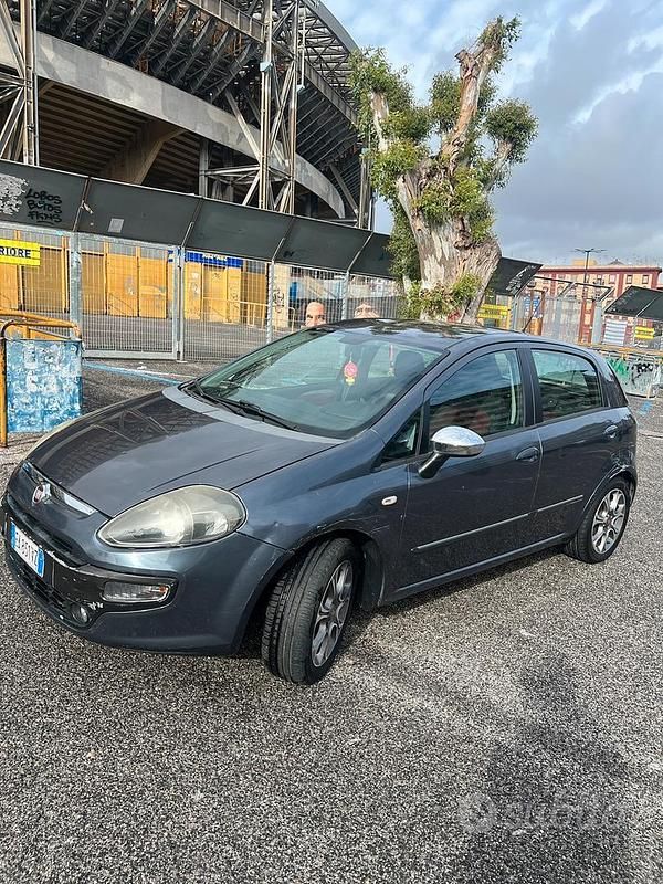 Usata Fiat Punto 77 CV (56 kW) 2009 Berlina