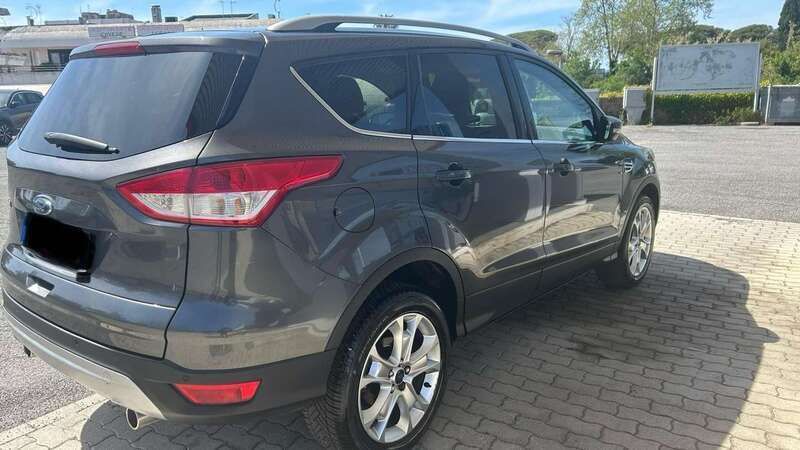 Grigio Usata 2016 Ford Kuga Titanium SUV | 11.500 € (Ottimo prezzo) - Immagine 1/4