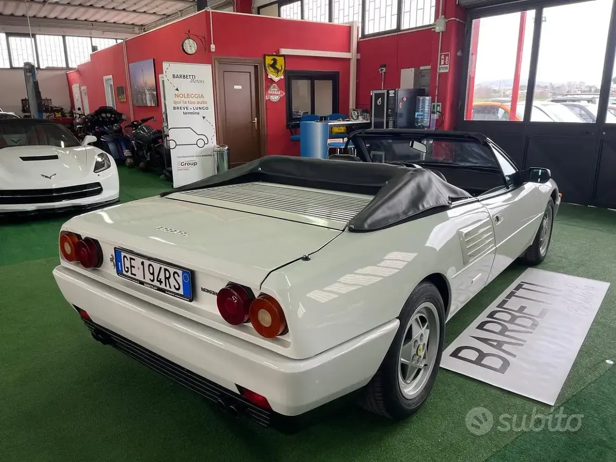 Usata Ferrari Mondial 295 CV (216 kW) 1990 Bianco Cabrio