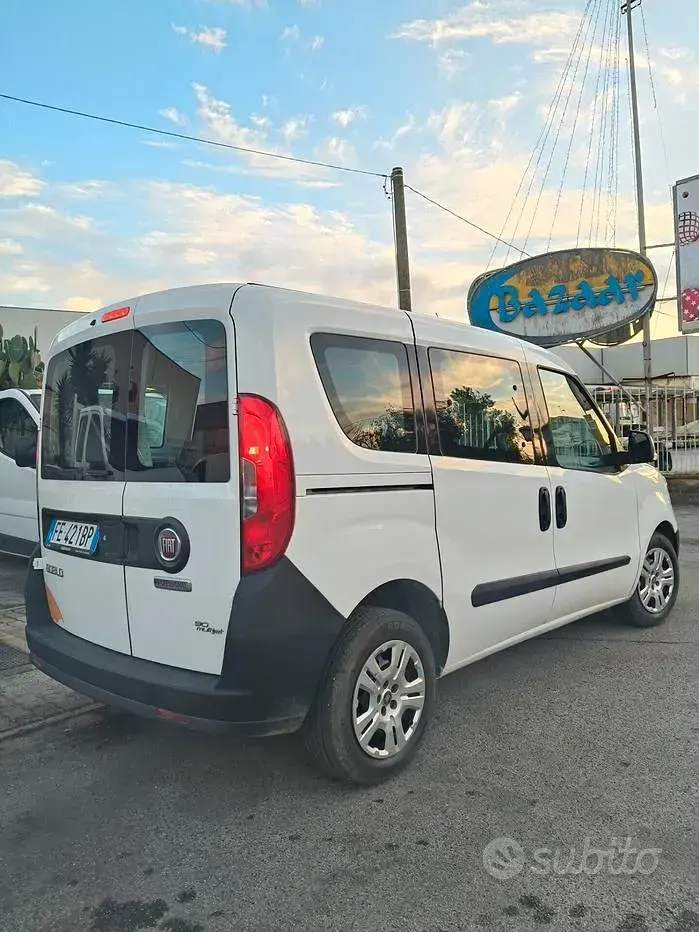 Usata Fiat Doblò 95 CV (69 kW) 2017 Bianco Monovolume