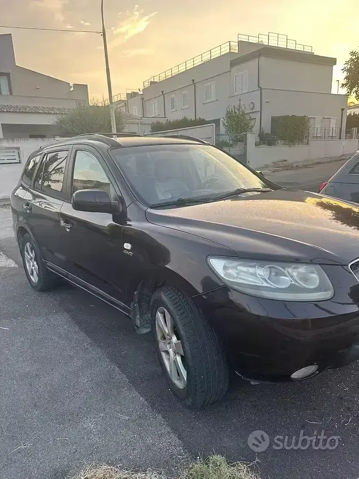Usata Hyundai Santa Fe 197 CV (144 kW) 2010 Rosso SUV