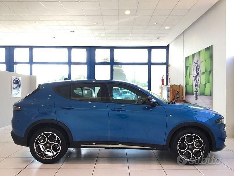 Usata Alfa Romeo Tonale Ti 131 CV (96 kW) 2023 Blu misano SUV
