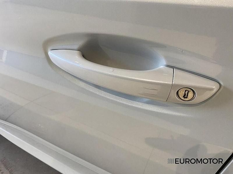 Usata Peugeot 208 GT 100 CV (73 kW) 2022 Bianco Utilitaria