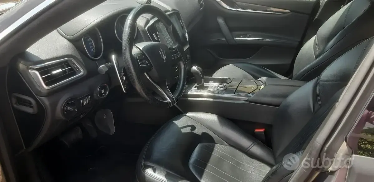 Usata Maserati Ghibli 350 CV (257 kW) 2018 Grigio Berlina