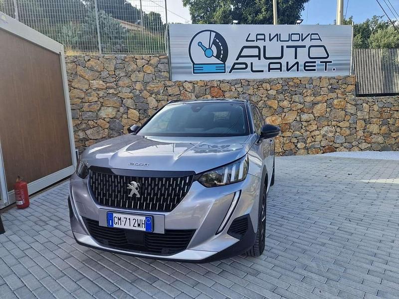 Usata Peugeot 2008 GT 131 CV (96 kW) 2023 Argento SUV