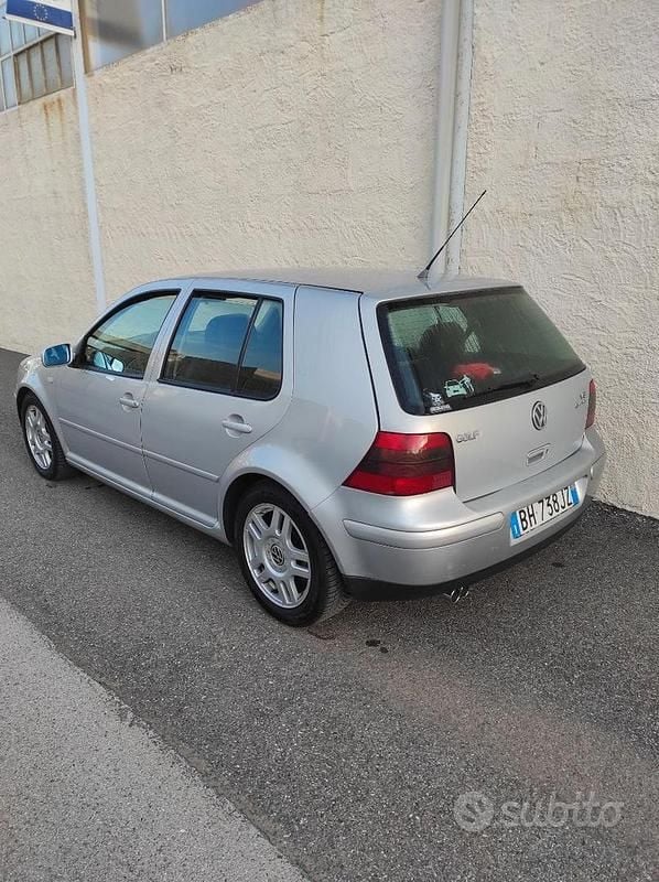 Usata VW Golf IV 2000 Grigio Berlina