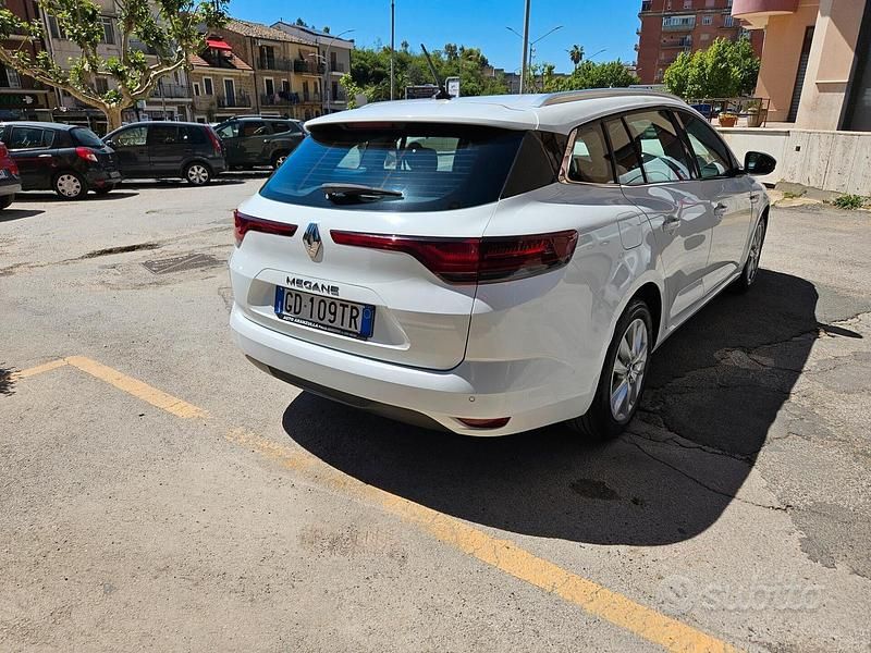 Usata Renault Mégane GrandTour 115 CV (84 kW) 2020 Bianco Station wagon