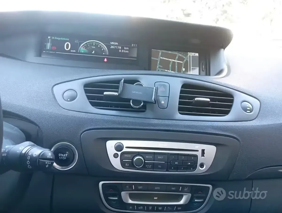 Usata Renault Scénic III XMOD 110 CV (80 kW) 2016 Grigio Monovolume