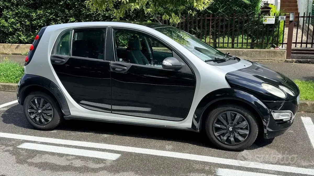 Usata Smart ForFour 95 CV (69 kW) 2004 Utilitaria