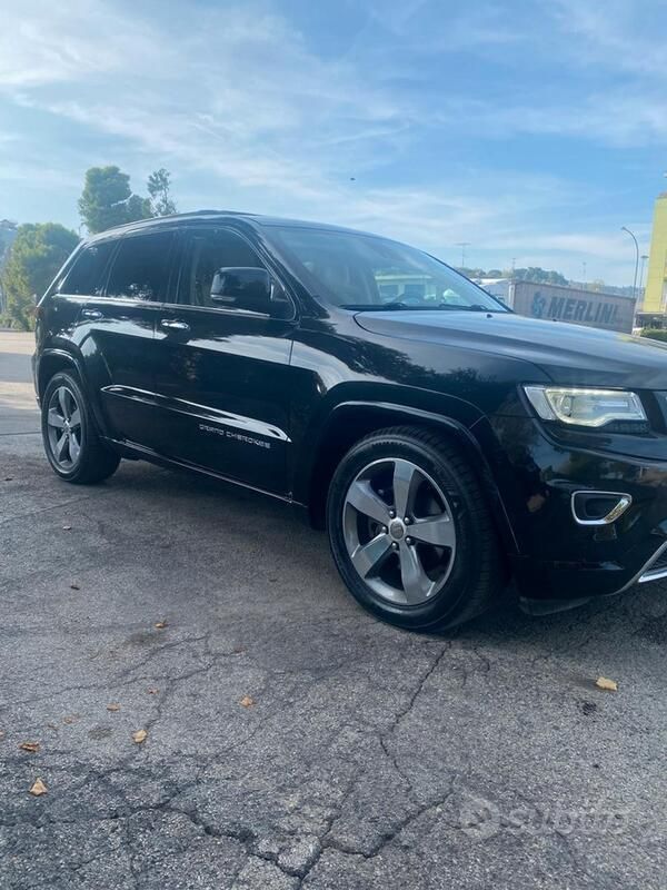 Usata Jeep Grand Cherokee Overland 250 CV (183 kW) 2015 Nero SUV