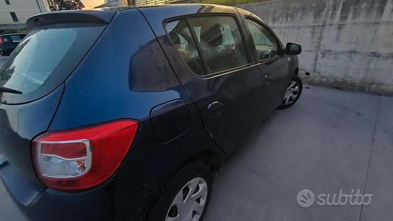 Usata Dacia Sandero 75 CV (55 kW) 2016 Blu Utilitaria