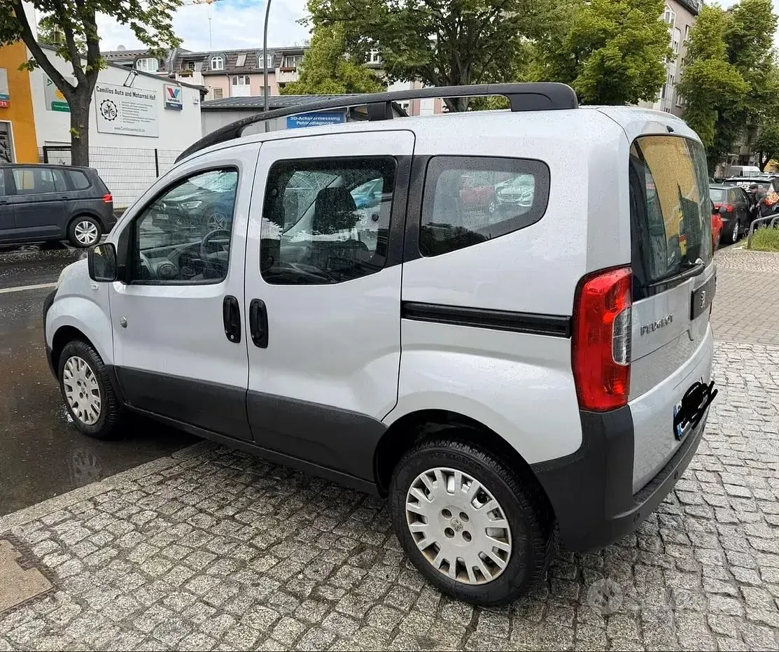 Usata Peugeot Bipper Active 75 CV (55 kW) 2011 Grigio Monovolume