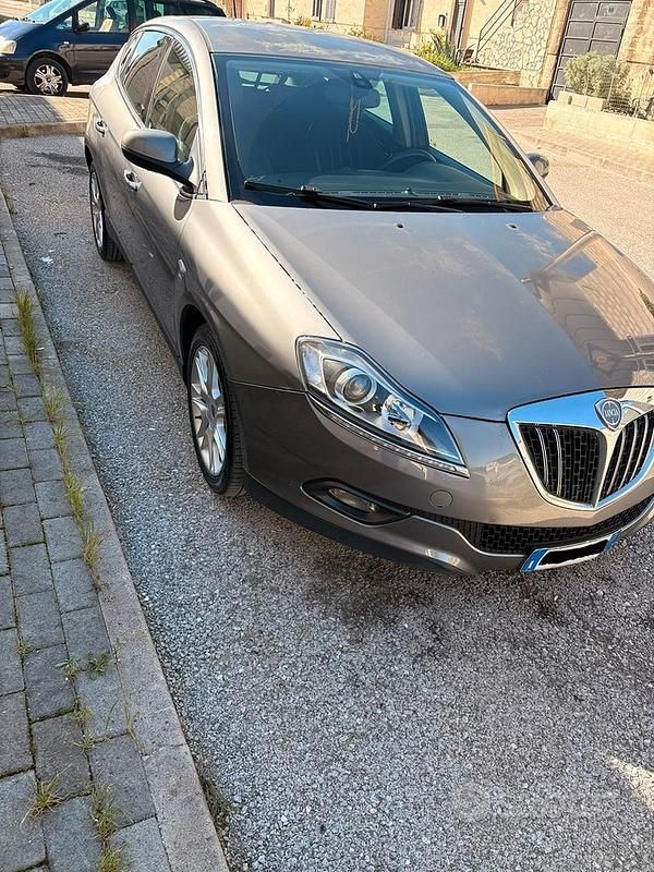 Usata Lancia Delta 2008 Grigio Utilitaria