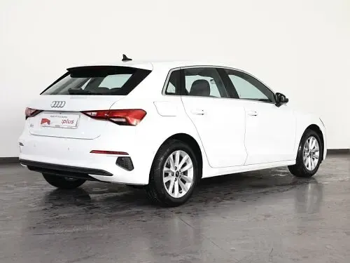 Usata Audi A3 Business 150 CV (110 kW) 2023 Bianco ibis Berlina