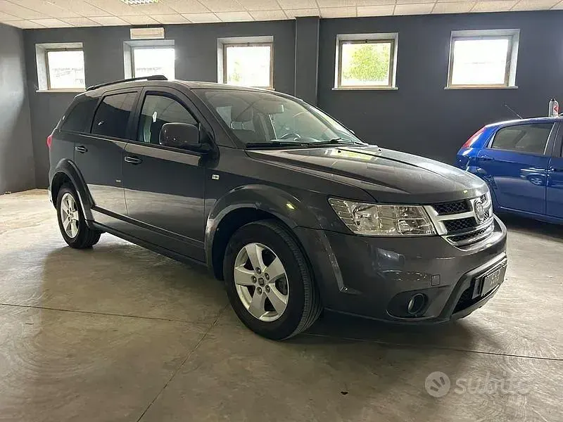 Usata Fiat Freemont 140 CV (102 kW) 2014 Grigio SUV
