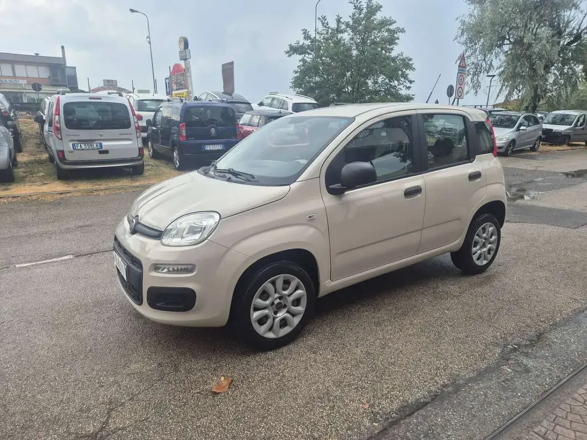 Usata Fiat Panda Lounge 80 CV (58 kW) 2015 Beige Utilitaria