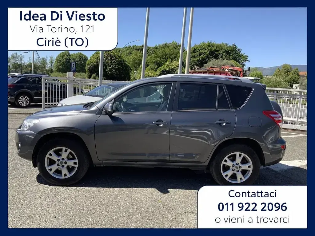 Usata Toyota RAV4 Luxury 150 CV (110 kW) 2009 Grigio scuro SUV