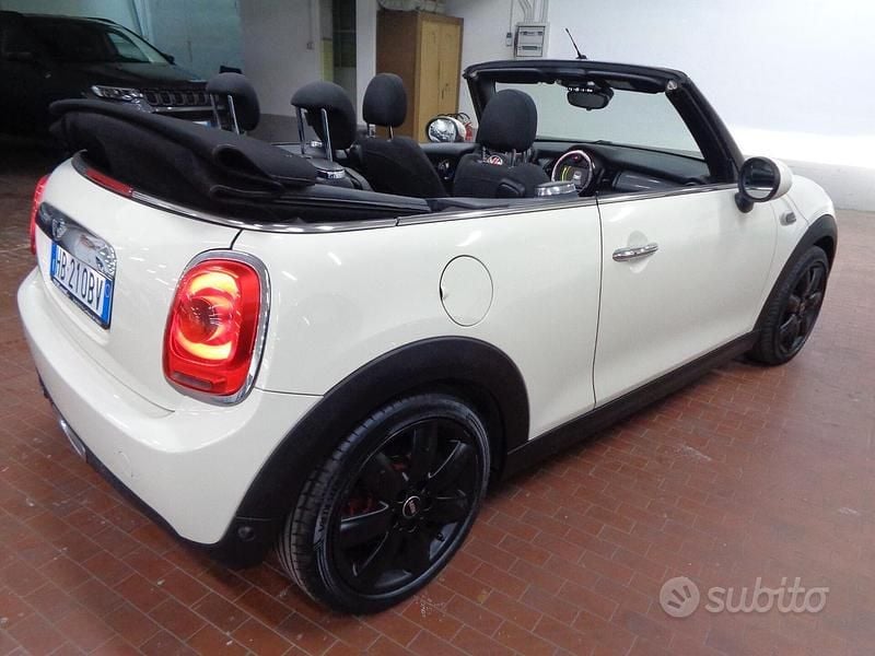 Usata Mini One Cabriolet Hype 102 CV (75 kW) 2016 Bianco Cabrio