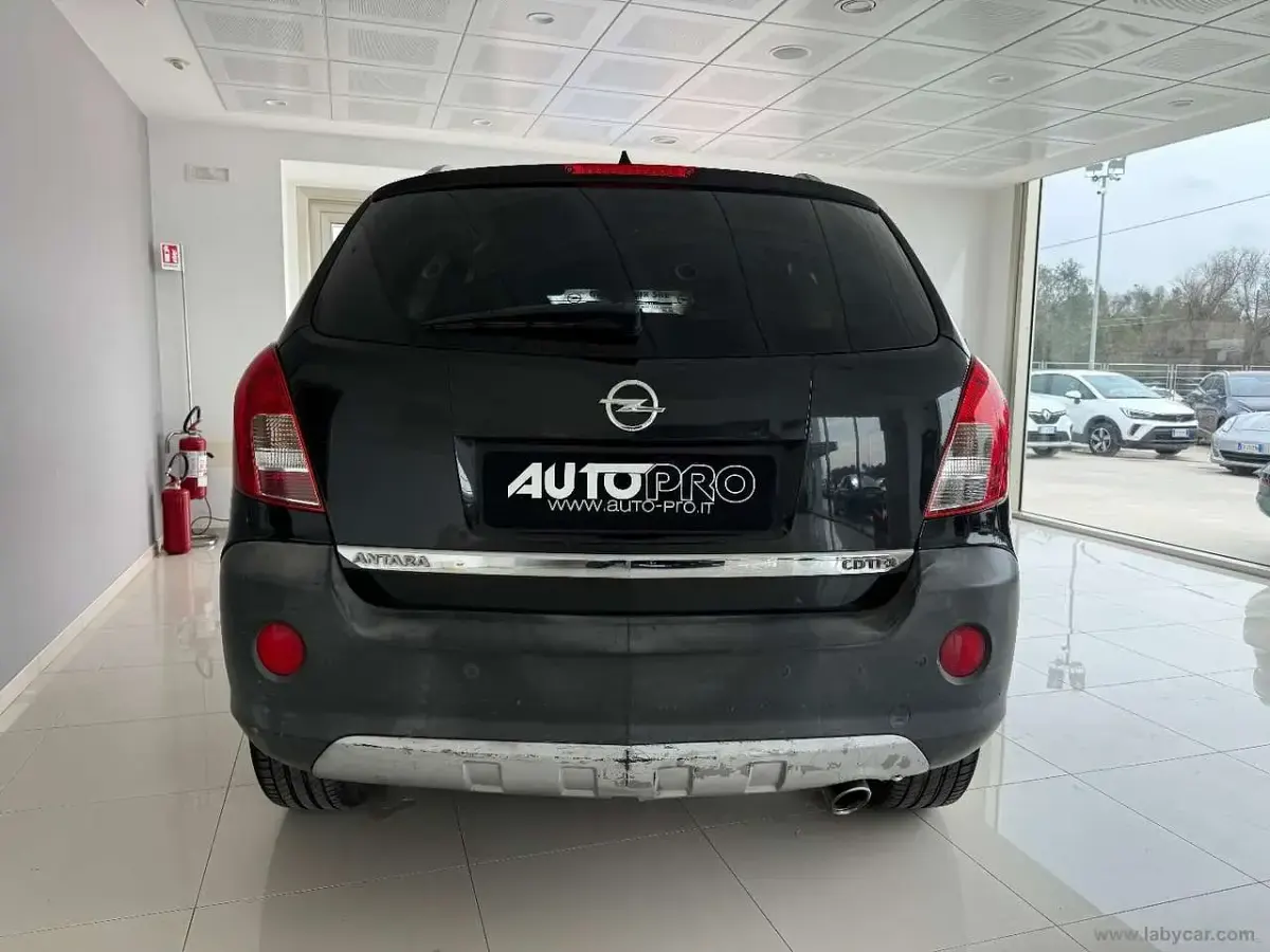Usata Opel Antara Cosmo 184 CV (135 kW) 2011 Nero SUV