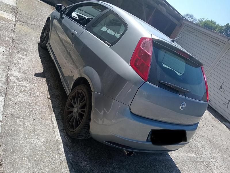 Occasion Fiat Grande Punto 131 ch (96 kW) 2007 Gris Citadine