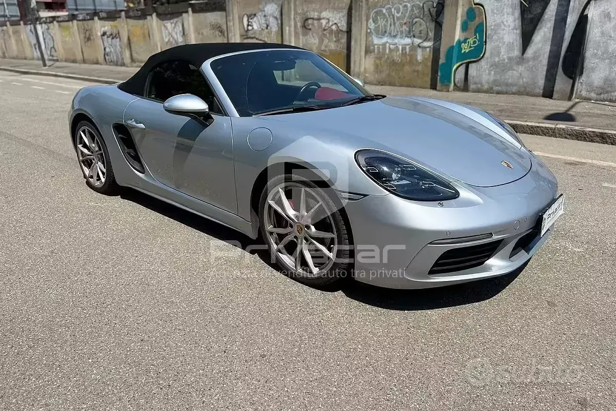 Usata Porsche 718 Boxster 350 CV (257 kW) 2016 Grigio Cabrio