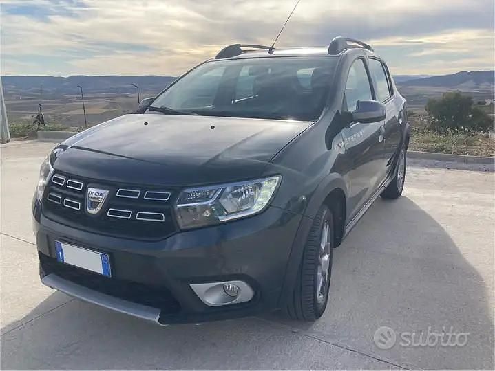 Usata Dacia Sandero 90 CV (66 kW) 2019 Utilitaria