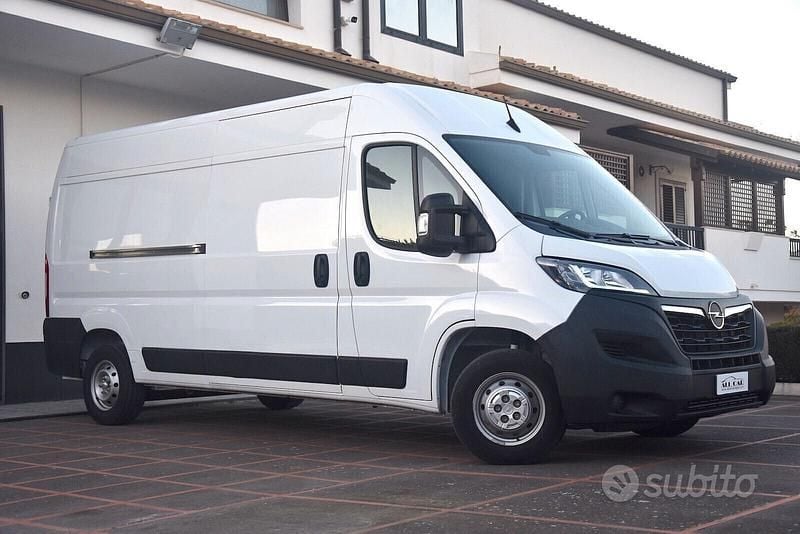 Bianco Usata 2024 Opel Movano Berlina | 19.800 € (Buon prezzo) - Immagine 1/4