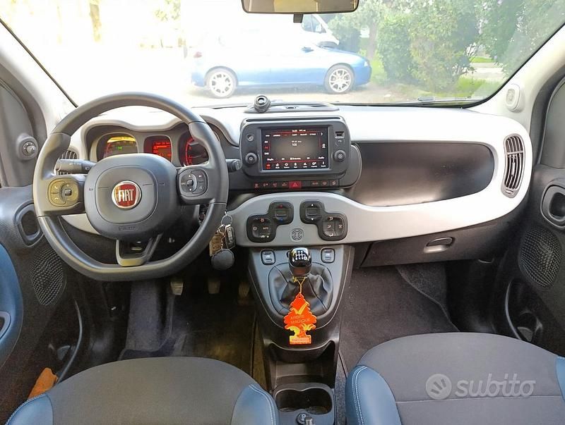 Usata Fiat Panda Cross Cross 69 CV (50 kW) 2021 Grigio Utilitaria
