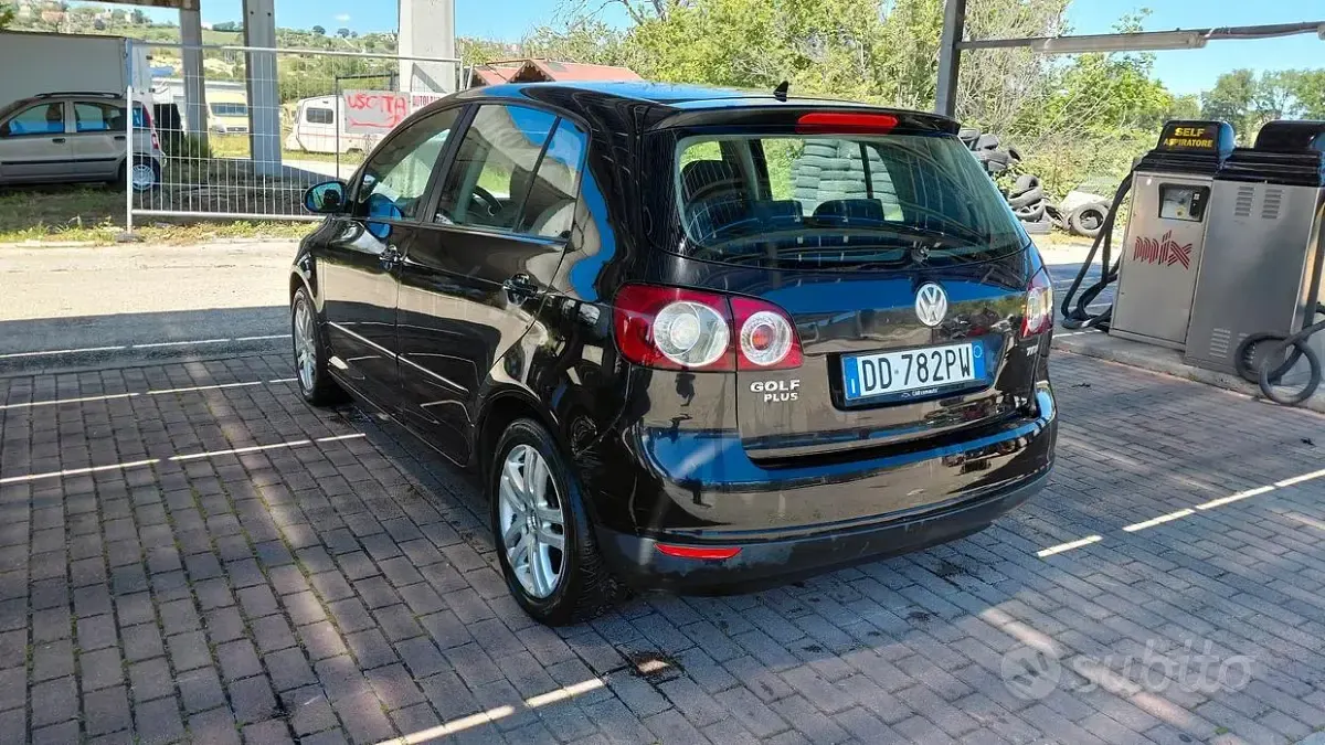 Usata VW Golf 105 CV (77 kW) 2006 Blu Monovolume