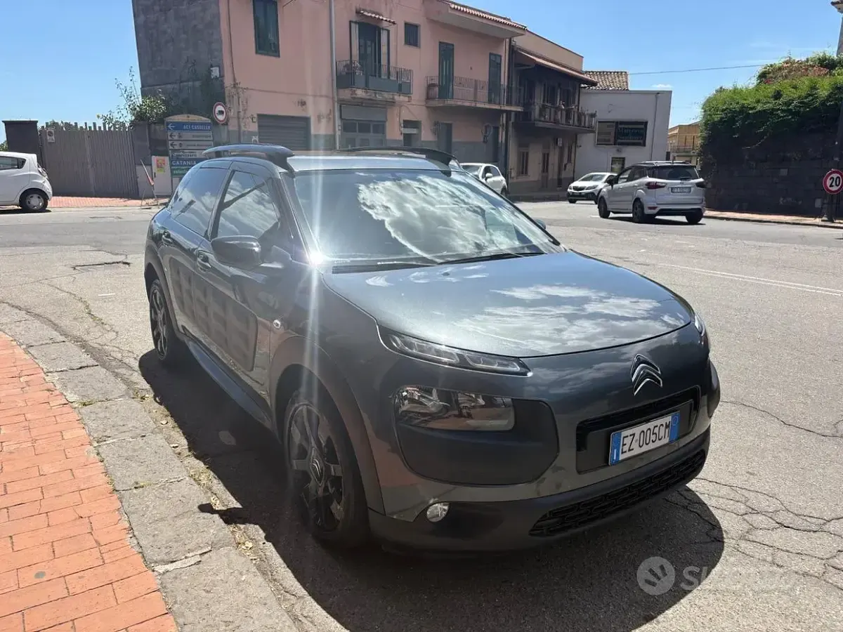 Usata Citroën C4 Shine 99 CV (72 kW) 2015 Grigio SUV