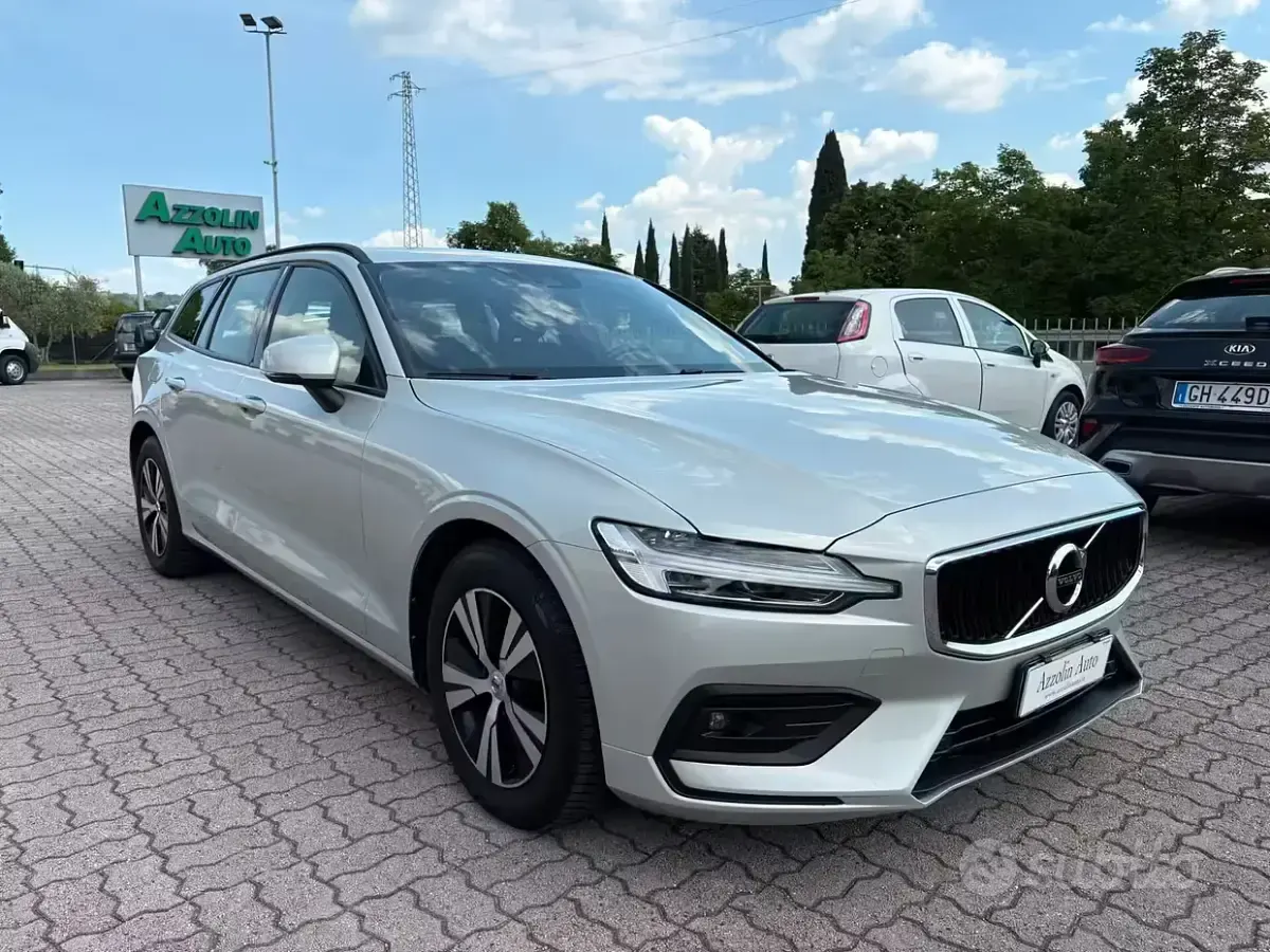 Usata Volvo V60 150 CV (110 kW) 2020 Grigio Station wagon