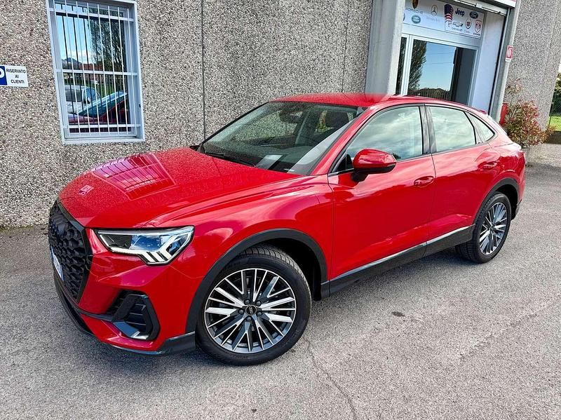 Usata Audi Q3 S-Line 190 CV (139 kW) 2022 Rosso SUV