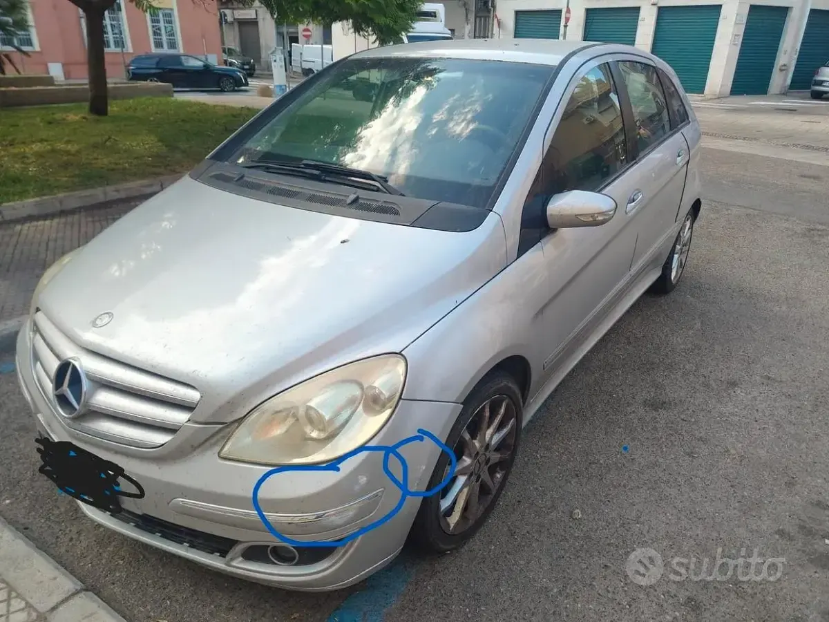 Usata Mercedes B200 136 CV (100 kW) 2006 Grigio Monovolume