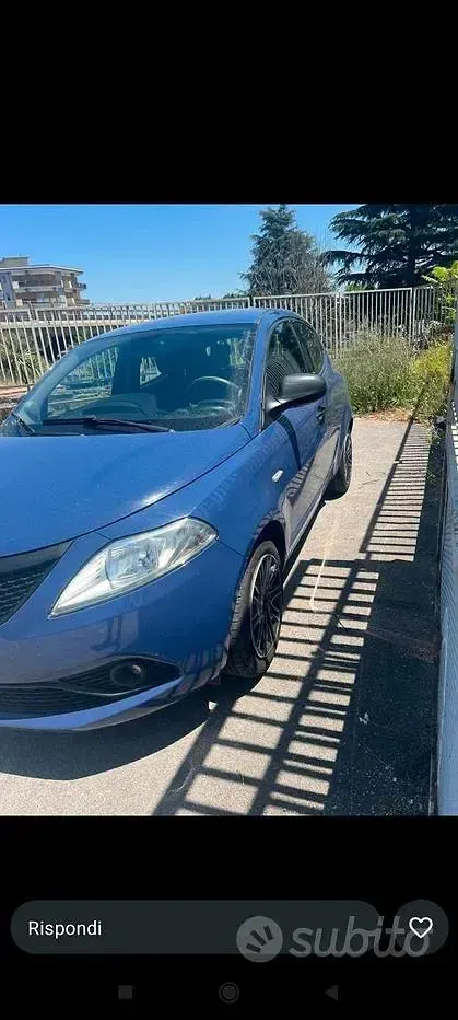 Usata Lancia Ypsilon 95 CV (69 kW) 2018 Bluazzurro Utilitaria