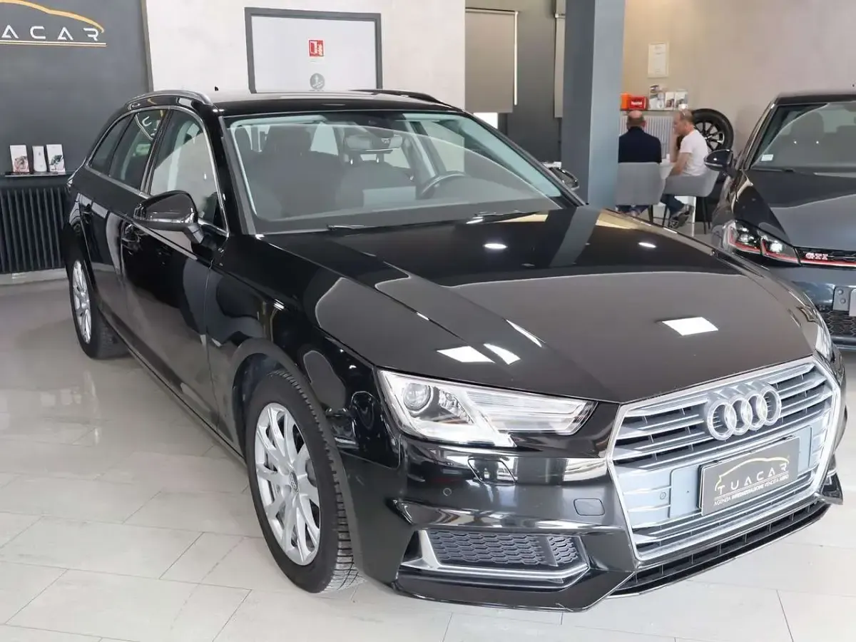 Usata Audi A4 Advanced Plus 150 CV (110 kW) 2018 Nero Station wagon