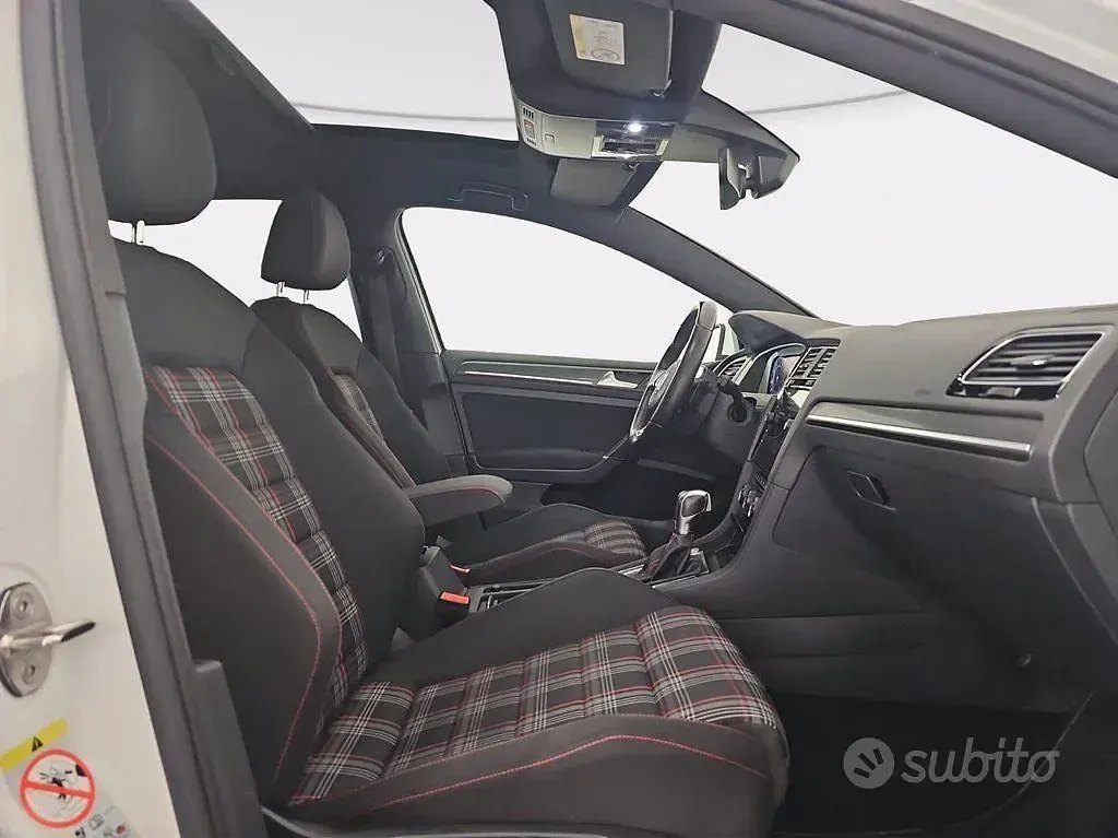 Usata VW Golf VII GTI 220 CV (161 kW) 2019 Berlina