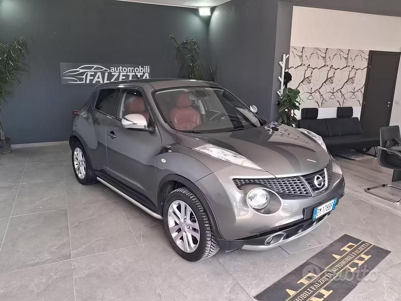 Usata Nissan Juke Tekna 110 CV (80 kW) 2012 Grigio SUV