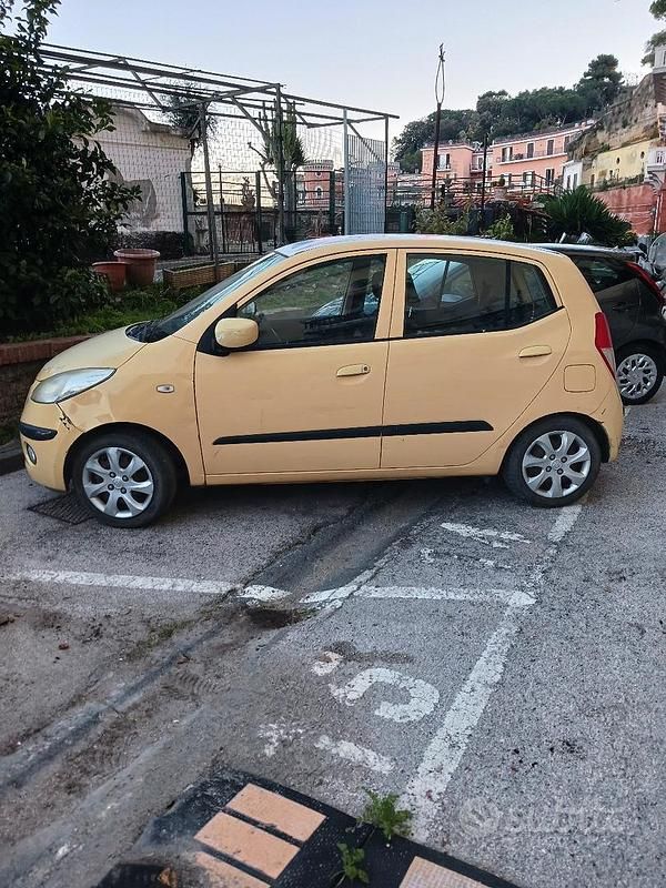 Usata Hyundai i10 Active 2011 Giallo Utilitaria