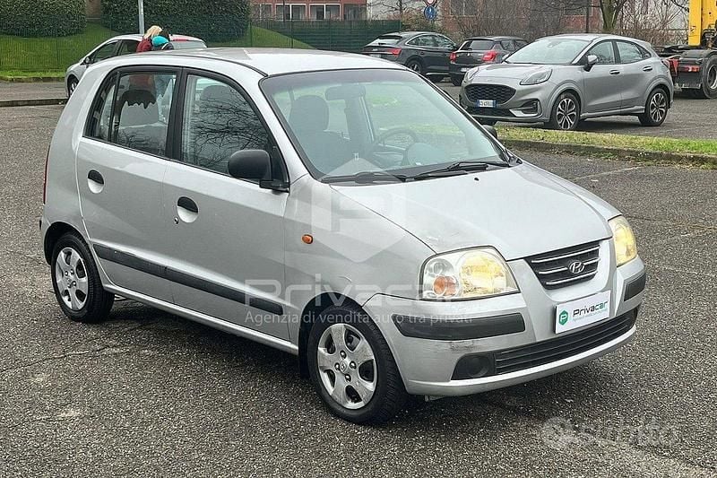 Usata Hyundai Atos Style 58 CV (42 kW) 2005 Grigio Utilitaria