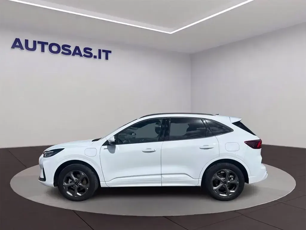Usata Ford Kuga ST-Line 243 CV (178 kW) 2025 Bianco metallizzato SUV