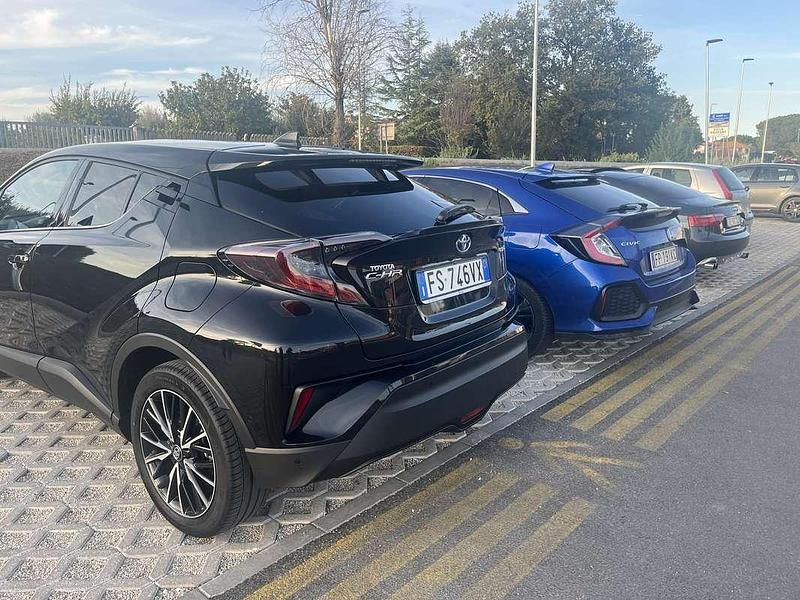 Usata Toyota C-HR Lounge 98 CV (72 kW) 2018 SUV