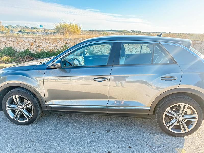 Usata VW T-Roc Advance 150 CV (110 kW) 2020 Grigio SUV
