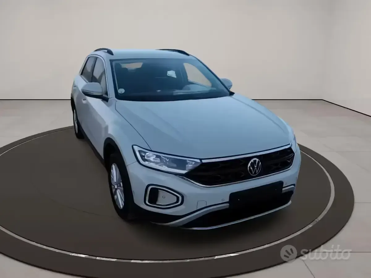 Usata VW T-Roc Style 150 CV (110 kW) 2022 Beige SUV