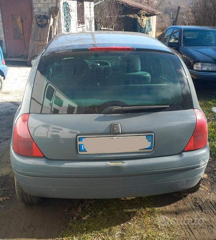 Usata Renault Clio II 64 CV (47 kW) 2000 Berlina